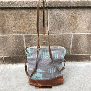 NAN-MADE Oregon Wool Leather Crossbody Bag Purse Grey Brown Blue Shoulde…​